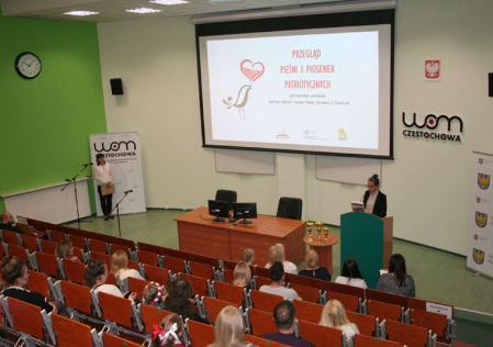 1 Dyrektor Aneta Żurek wita gości i uczestników
