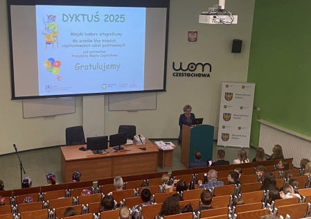 3 Powitanie gości przez Renatę Lipniewską na rozstrzygnięciu konkursu