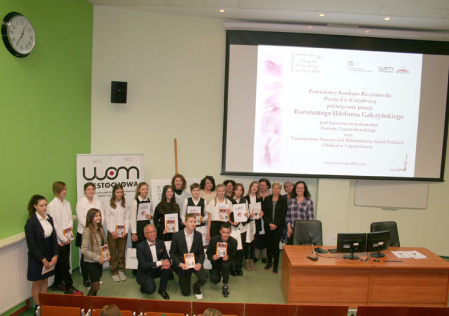 6 Zdjęcie grupowe czestników spotkania