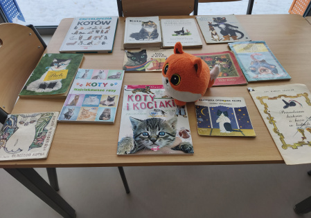 2 Wystawka książek o kotach