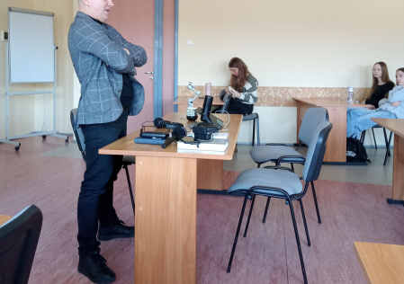 8 Dr Artur Dąbrowski podczas warsztatów