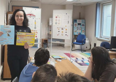 5 Prowadząca prezentuje przykłady wierszy