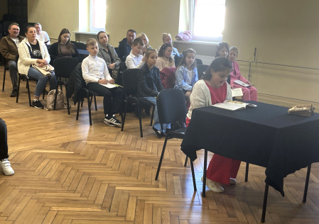 4 Uczennica Szkoły Podstawowej w Niegowie