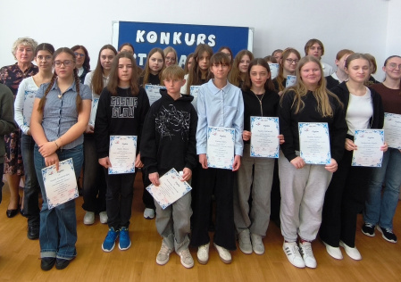 6 Uczestnicy konkursu, organizatorzy