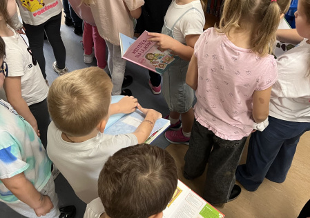 Projekt edukacyjny „Misiowa podróż w świat literatury” (2025/2026)