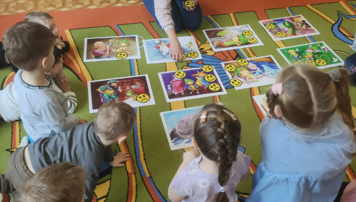 Bohaterowie bajek uczą przedszkolaki - projekt edukacyjny (2025/2026)