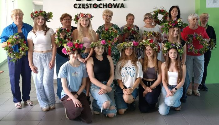 Pokoleniowe warsztaty wyplatania wianków "Przed Nocą Sobótkową"