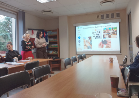 7 Wystąpienie Anny Hiller i Anny Dąbrowskiej