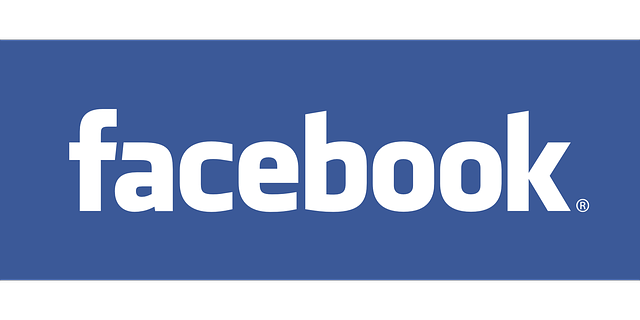 Logo portalu społecznościowego Facebook. Na granatowym tle biały napis